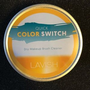 LAVISH: Colour Switch - Dry Makeup Brush Cleaner
